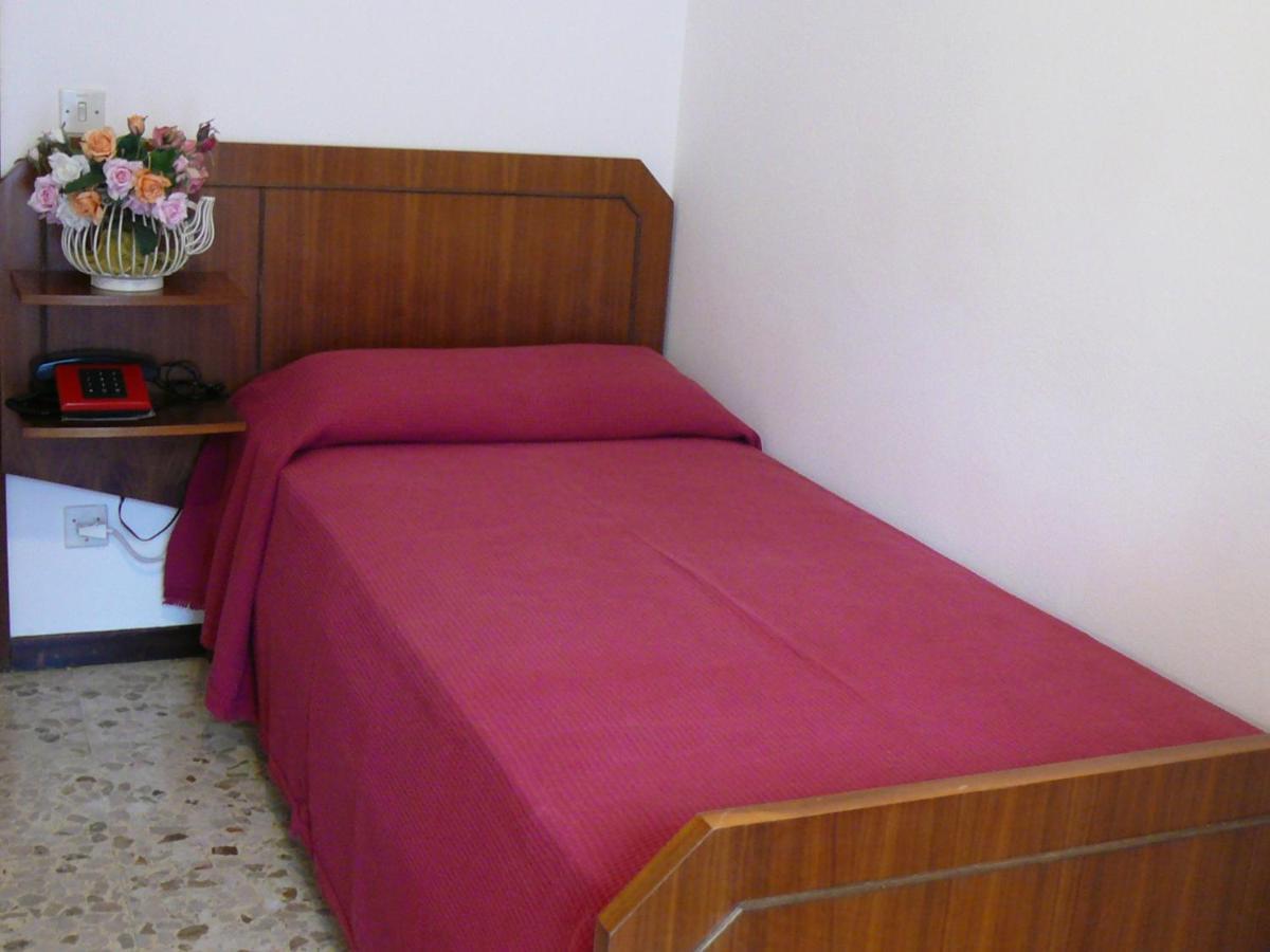 Albergo Ariston Tabiano Terme Exterior foto